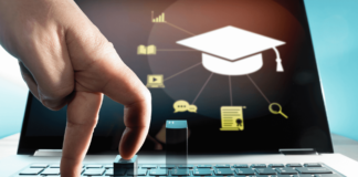 Formarea la distanță, modalitate de instruire mai echitabilă?