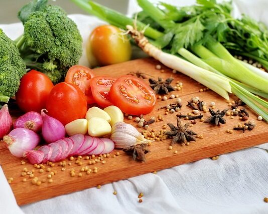 De ce sa gatesti acasa – 4 beneficii surprinzatoare pentru sanatate