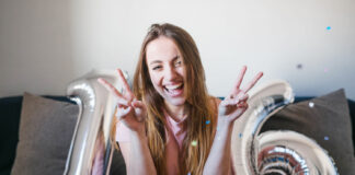 De ce să îți personalizezi tricourile cu care mergi la aniversări?