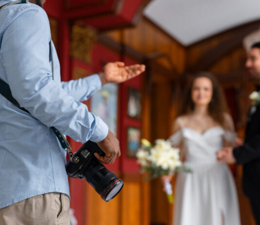 Cât durează o prestație live a unei formații de nuntă? Cât durează o prestație live a unei formații de nuntă?