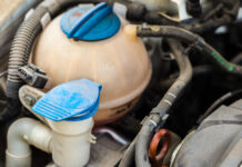 Pompa de apă: când se schimbă preventiv și ce semne arată că „se duce”?