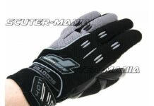 Echipamentul enduro: cum se îmbină perfect casca, mănușile, ochelarii și pantalonii enduro