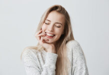 Ce este zirconiul OneSmile și când merită ales? Ce este zirconiul OneSmile și când merită ales?