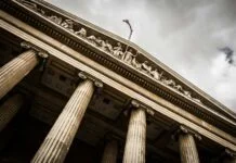 Procesul de Selectare a Unui Avocat: Cum Să Alegi Cel Mai Potrivit Specialist Cum să alegi cel mai potrivit specialist pentru nevoile dvs juridice