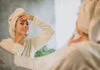 Cremele hidratante sunt formulări complexe care conțin o varietate de ingrediente cu roluri diferite în menținerea nivelului optim de hidratare și sănătatea pielii.