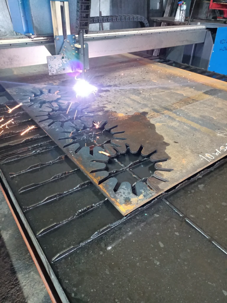 debitare la comanda pe plasma CNC