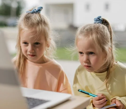 Cursuri de engleza online pentru copii: primul pas catre o comunicare fluenta in a doua cea mai vorbita limba din lume cursuri engleza online copii